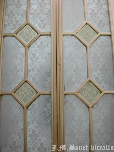 ガラスエッチング参考作品 — 幾何学模様のドア