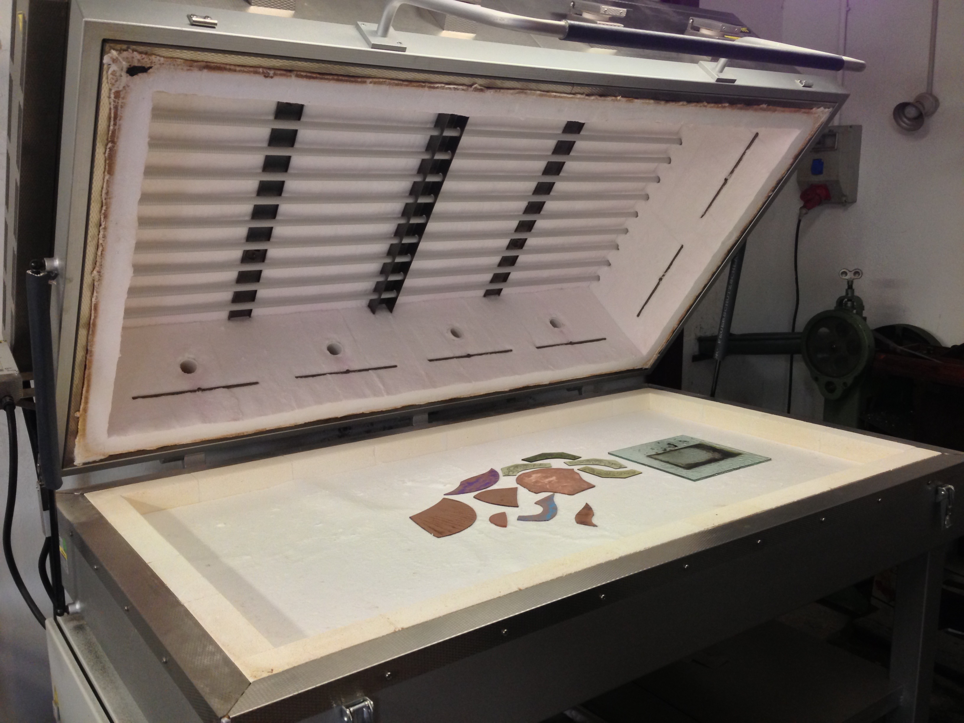 工房の窯（キルン）全景